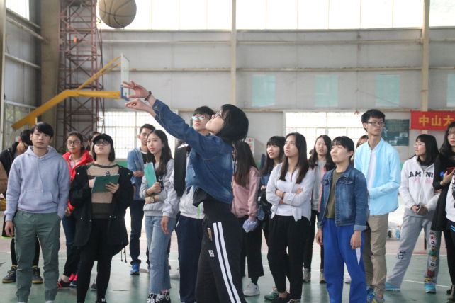 女子篮球赛_编辑.jpg