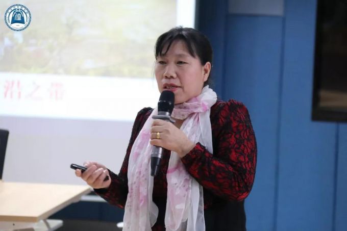 胡美香老师.jpg