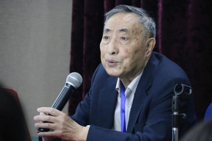 胡老师.jpg