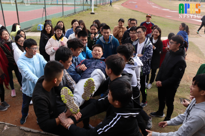 5a2125c10487d.png