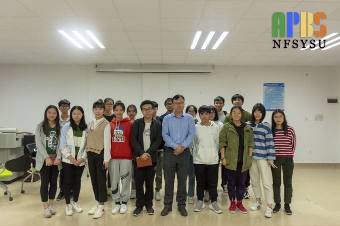 4合照.jpg