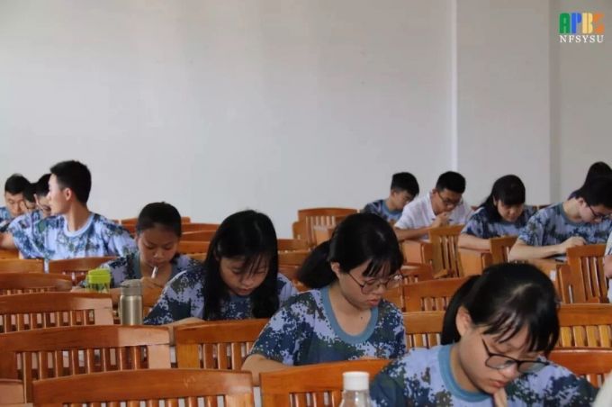 一轮笔试2.jpg