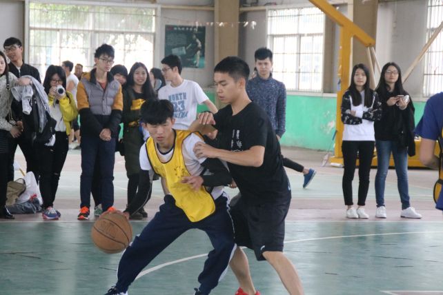 男子篮球赛_编辑.jpg