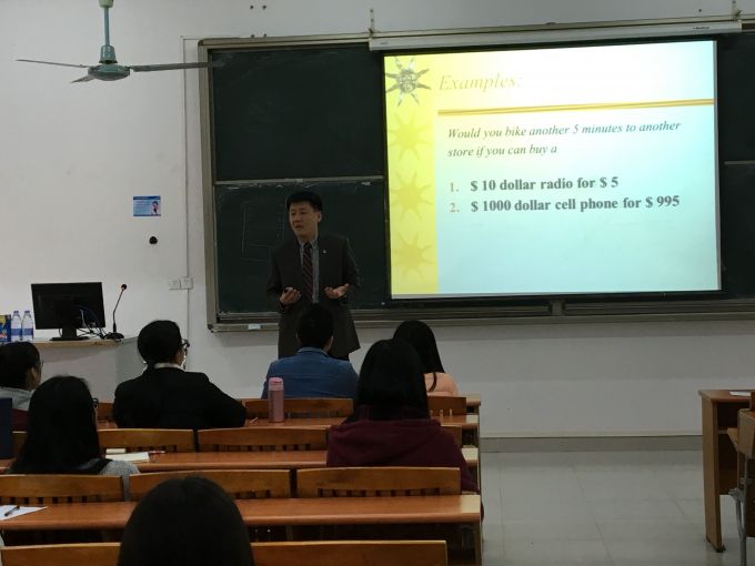 林秉旋教授2.jpg