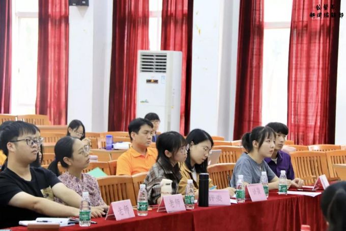 主场评委及老师.jpg