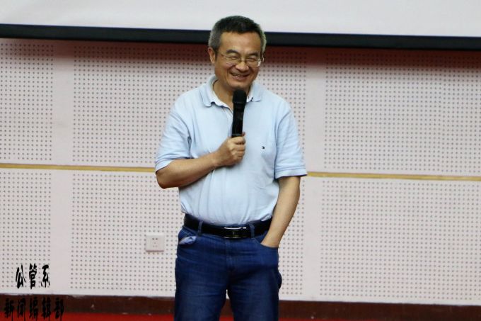主任讲话.JPG