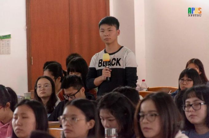 4同学提问2.jpg