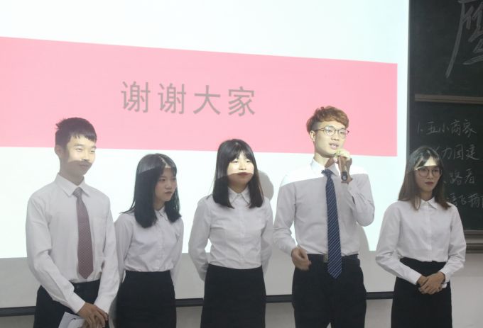 红领巾队答辩.jpg